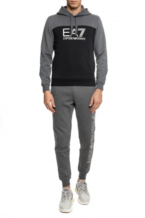 Logo-printed sweatshirt, zdjęcie 2 Logo-printed sweatshirt od EA7 Emporio Armani